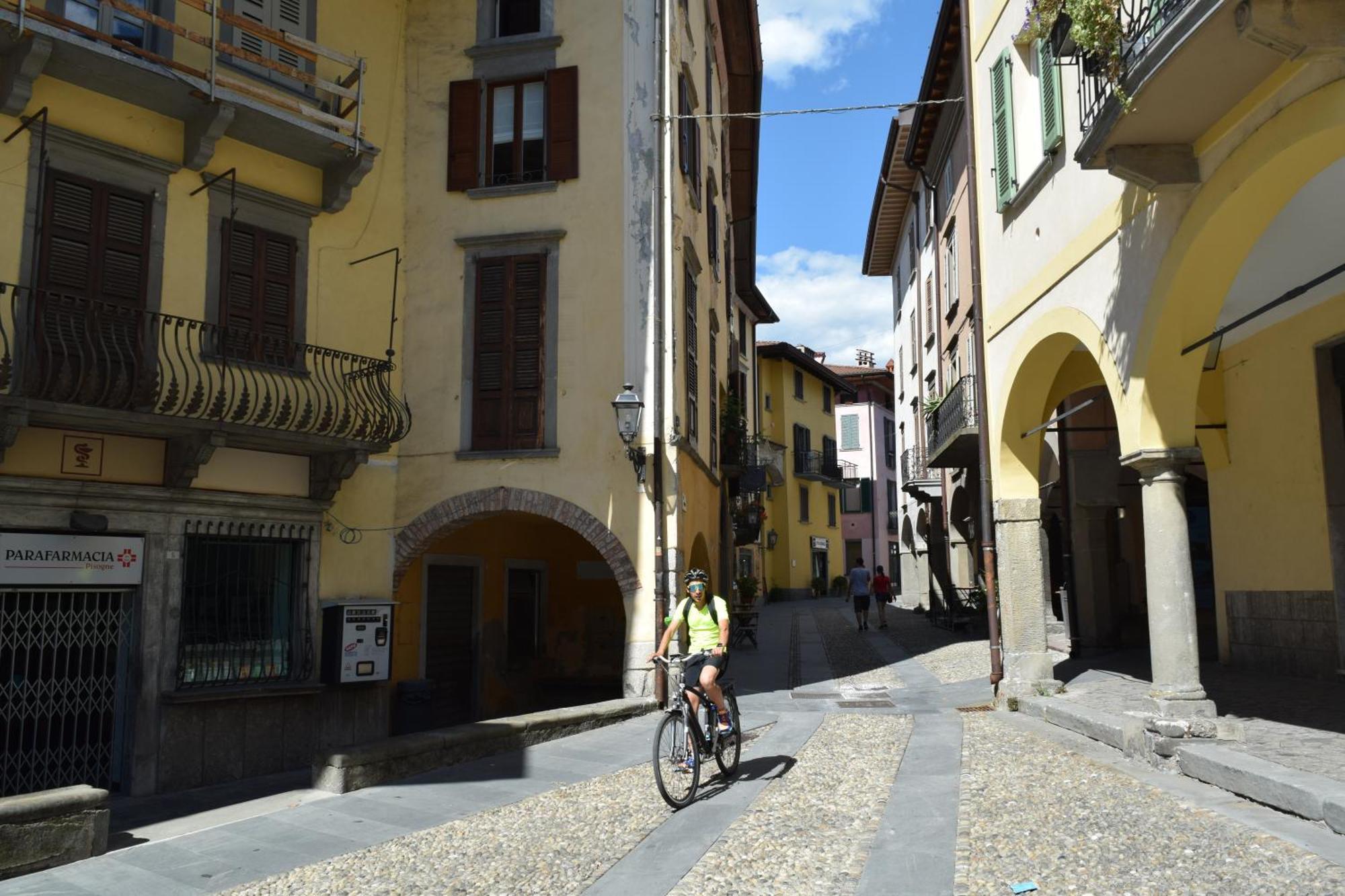 Aros Mountain Lake Iseo Hospitaliy ปิโซเญ ภายนอก รูปภาพ